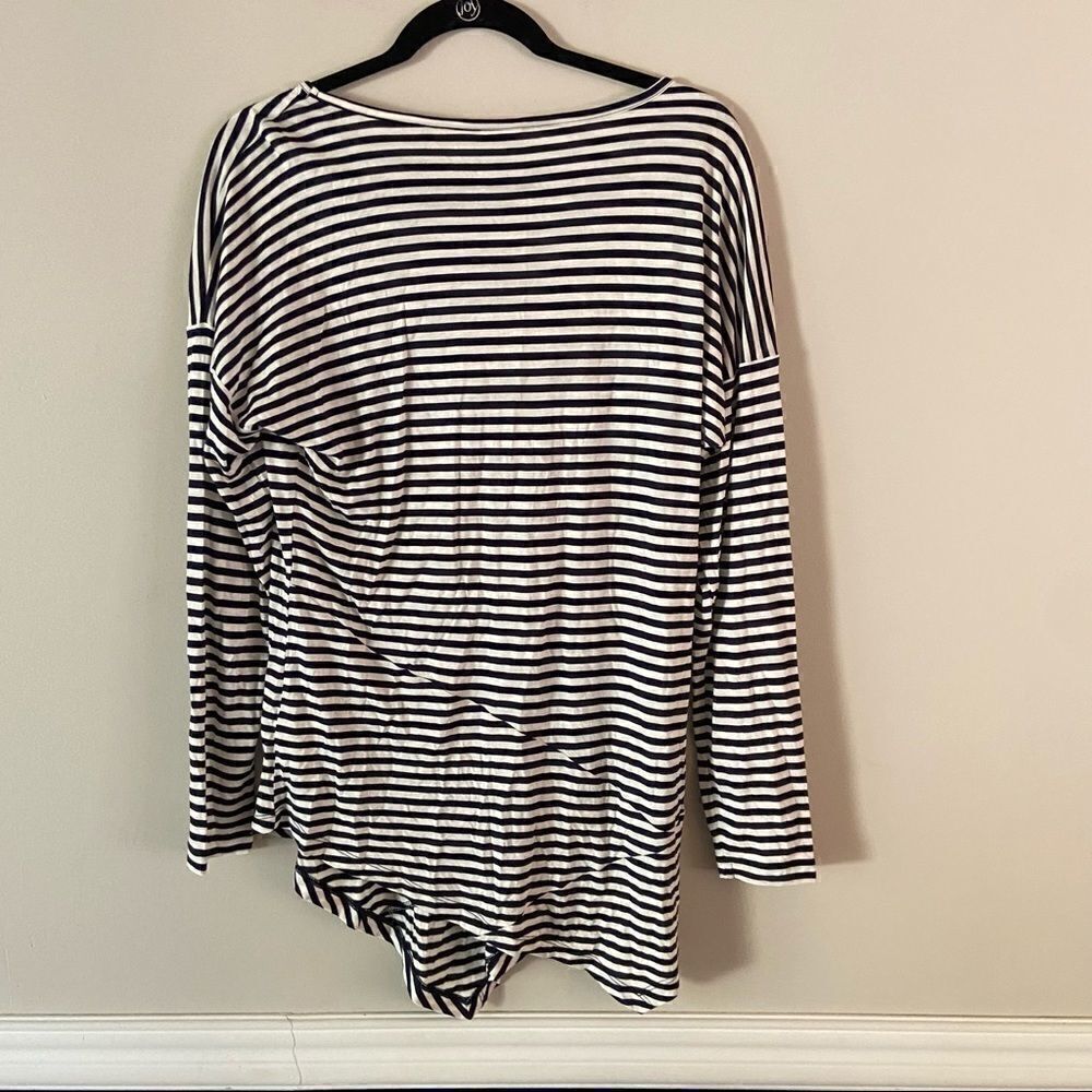 Cabi Womens Asymmetric Hem Blouse striped - Picture 3 of 5